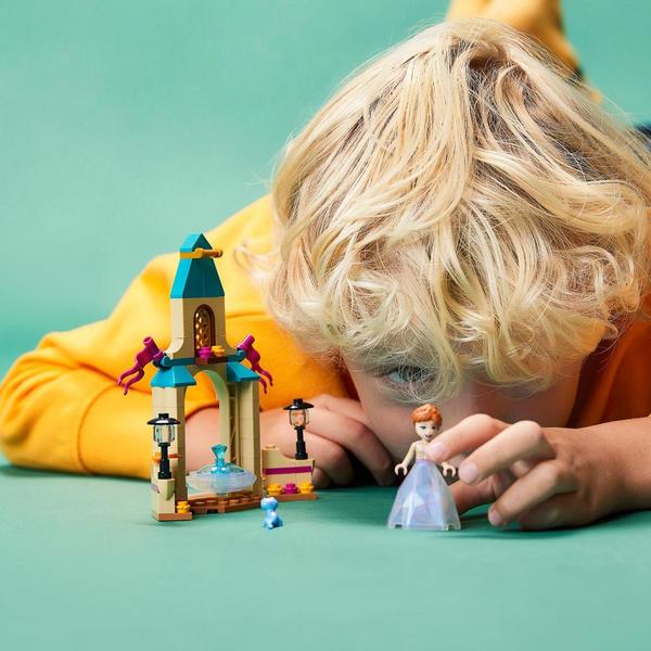 43198 - LEGO® Disney - La cour du château d’Anna