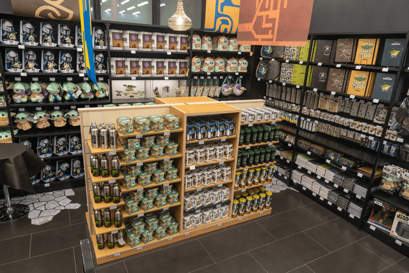 Vue du magasin STAR WARS™ Store 2